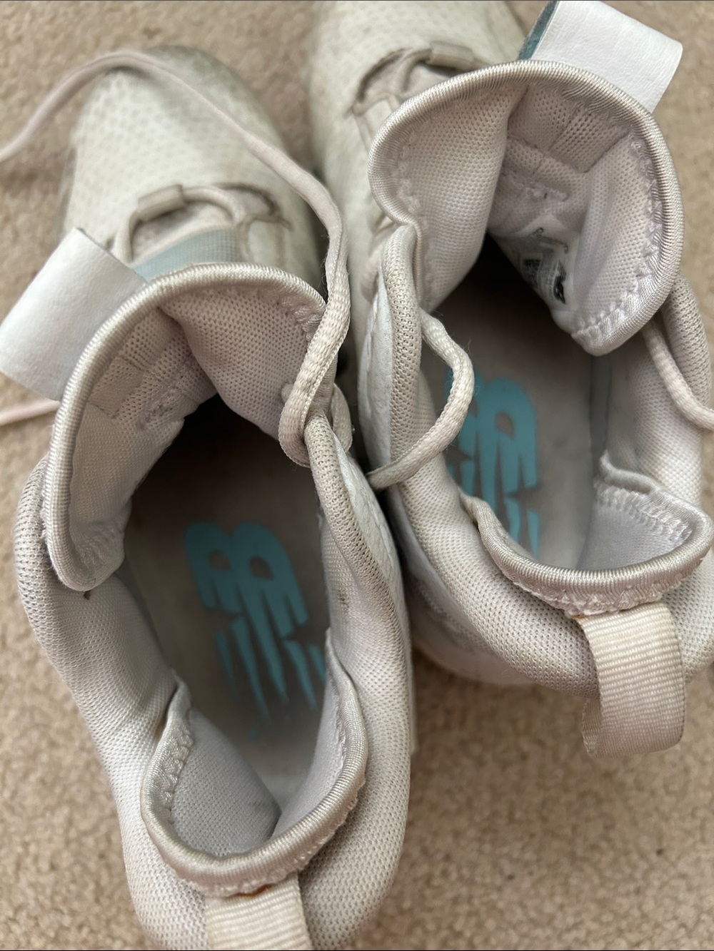 New Balance White Cleats with Light Blue Tongue Accent (freeze) - Picture 5 of 6